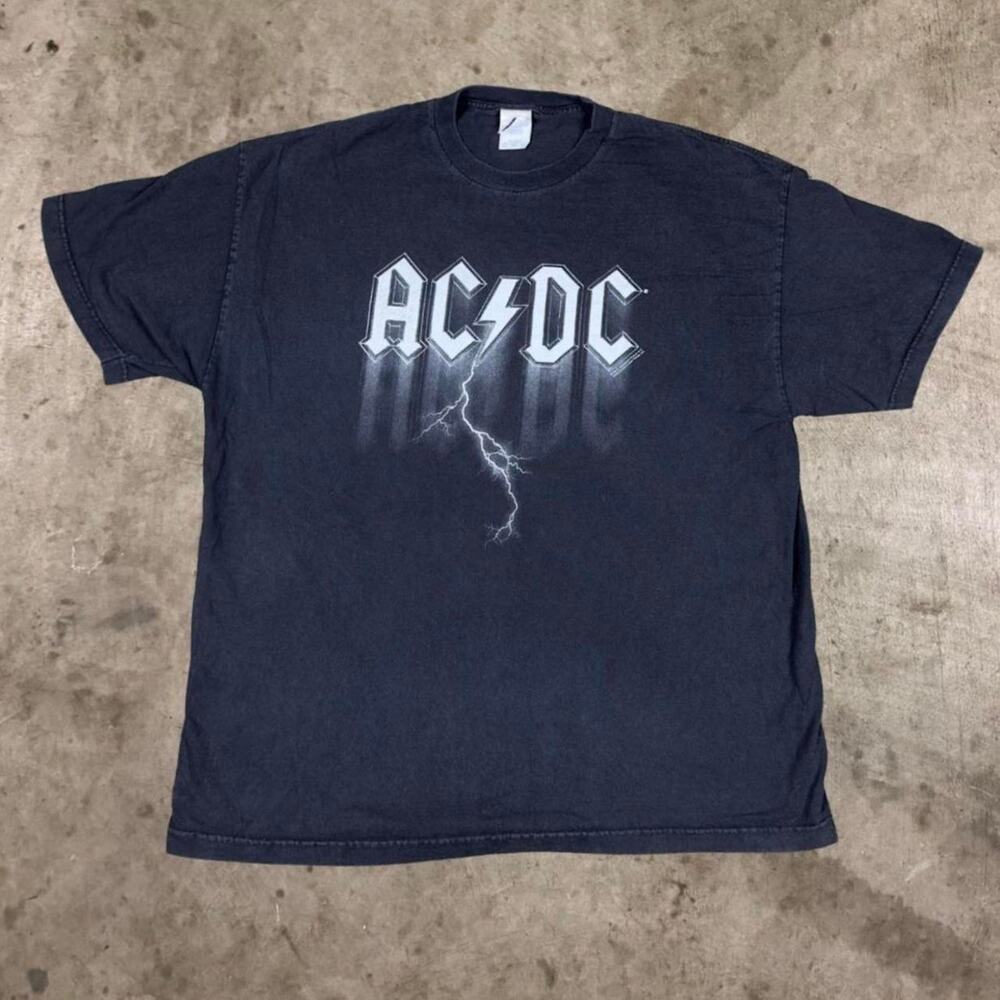 AC/DC Lightning Bolt Graphic Tee 2004 Y2K Rock Band T-Shirt Black Mens Size 2XL